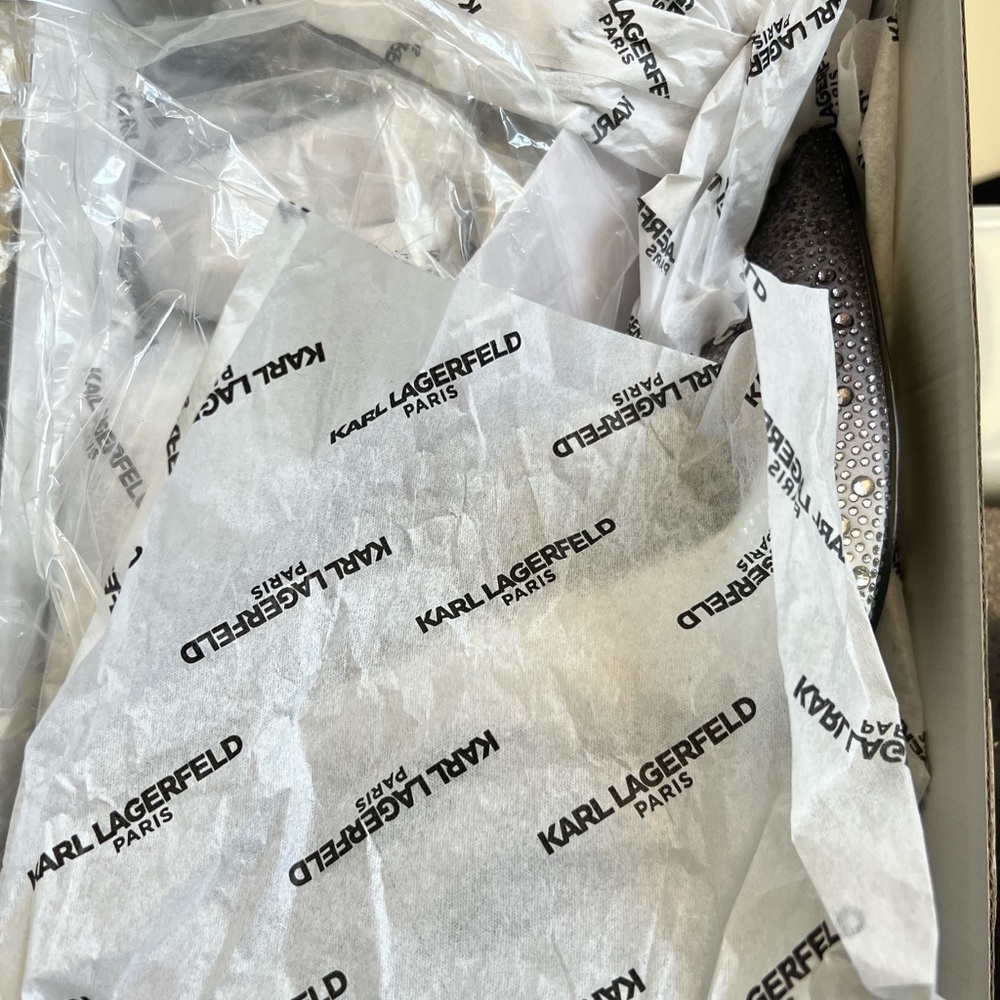 Karl Lagerfeld Paris brand new Pointed-Toe Slingback Pumps 6.5 - Picture 6 of 7